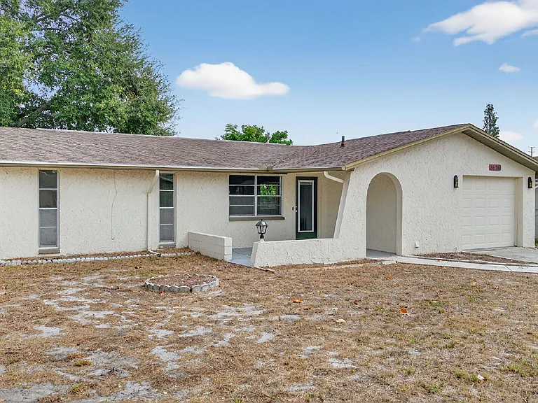 8626 Robilina Rd — Photo 4