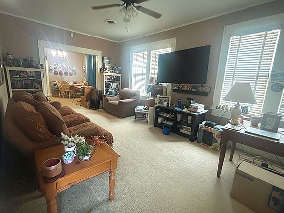 2nd image of 706 Virginia St