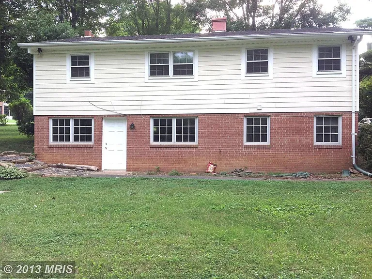 Exterior- Rear view (walkout Lower Level)