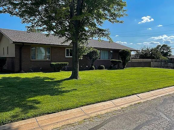 5th image of 601 Arnold Dr