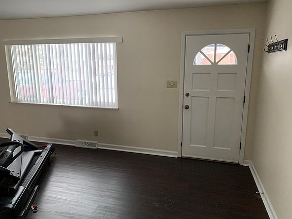 3rd image of 6751 Fath Ct