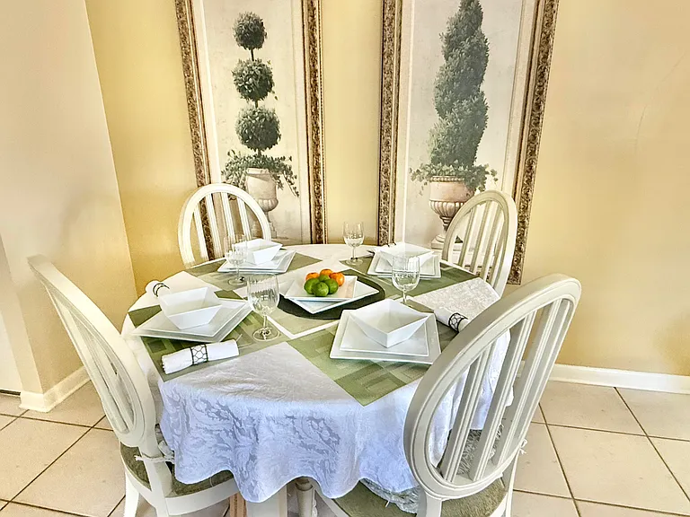 137 Farnham Cres #137-F — Photo 44