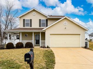 404 Meadowside Ct, Saint Charles, MO