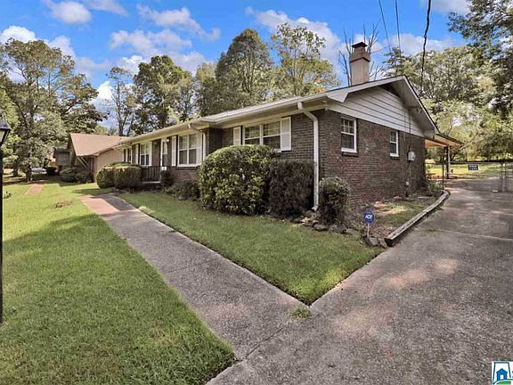 3rd image of 1429 Brewster Cir