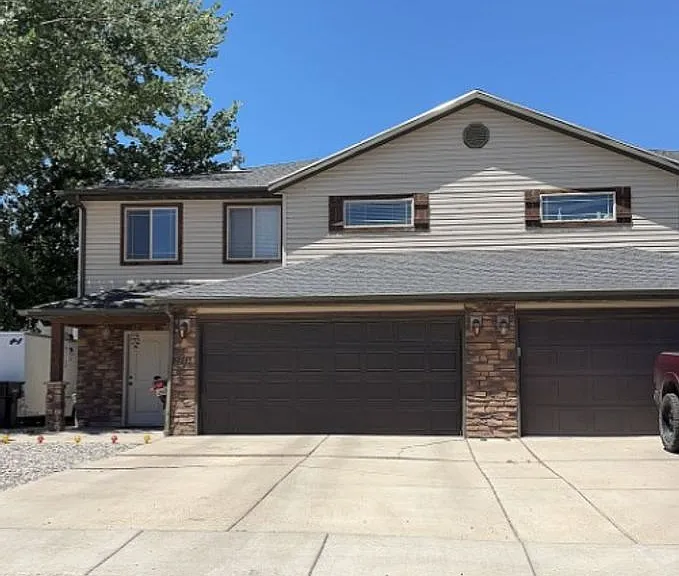 2747 N Mountain Valley Trl — Photo 1