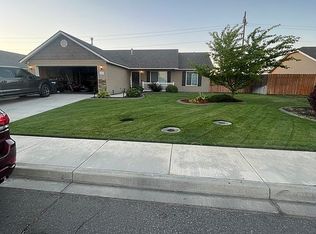 8713 La Salle Dr, Pasco, WA 99301