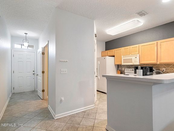 4th image of 6130 Bartram Village Dr
