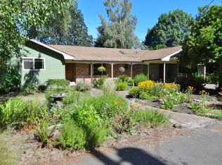 115 SE Mountain View Ln, McMinnville, OR 97128