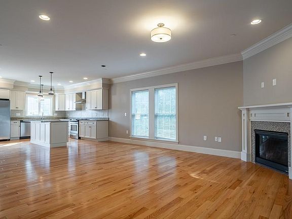 3rd image of 36 Taylor Cove Dr #36