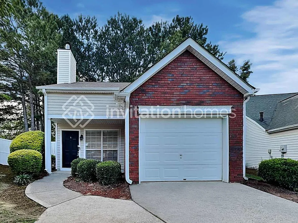 740 Avening Ct