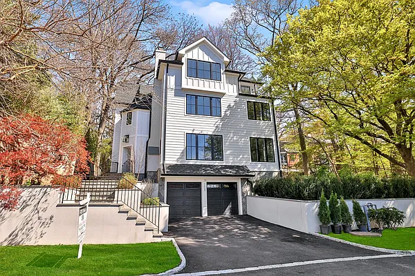 Sold by Trebach Realty | media 3