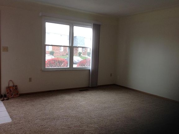 5th image of 3859 Jodi Dr