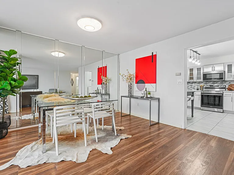 530 Harmon Cove Tower #530 — Photo 7