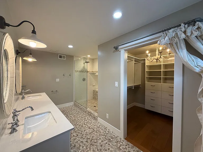 600 N 260 West Cir — Photo 25