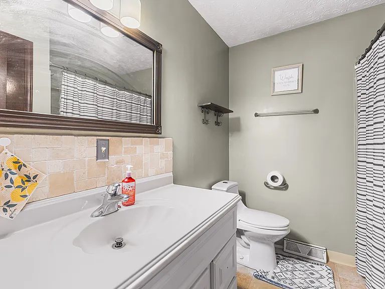 6431 Blackhaw Dr — Photo 5