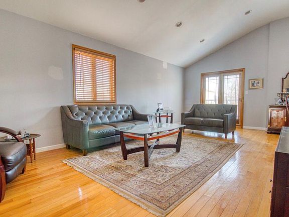 4th image of 74 Elwood Ave Floor 2