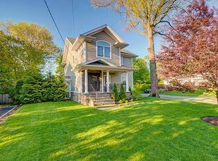294 W Clinton Ave, Tenafly, NJ 07670
