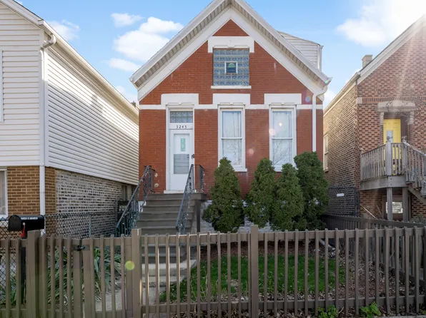 3245 S Racine Ave, Chicago, IL 60608
