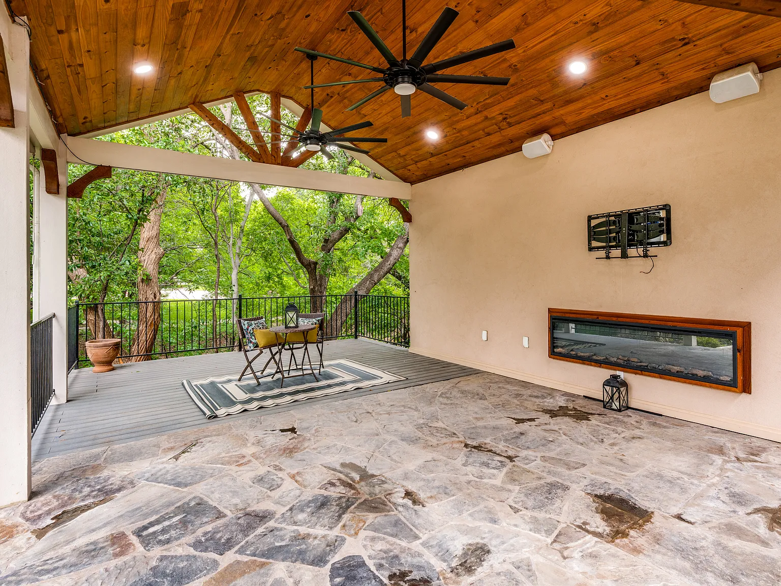 3 bed, 3.5 bath, 3167 sqft, $6,000 — Photo 4