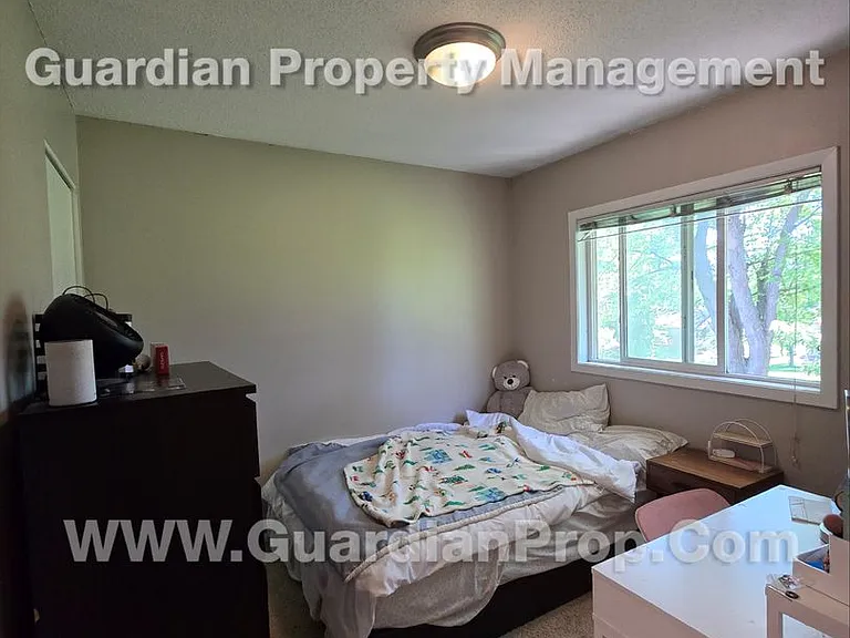 831 Pontiac Ln — Photo 9