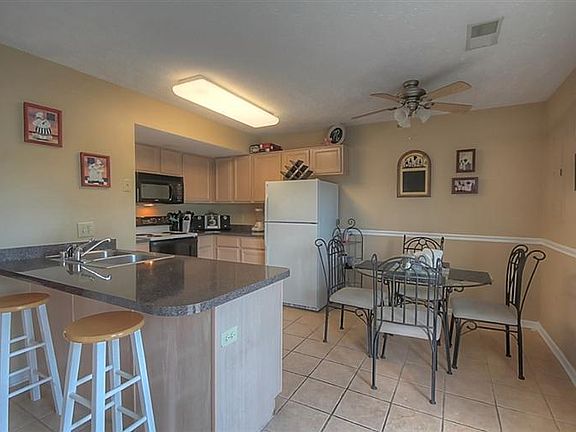 5th image of 3692 Arbor Dr APT 3