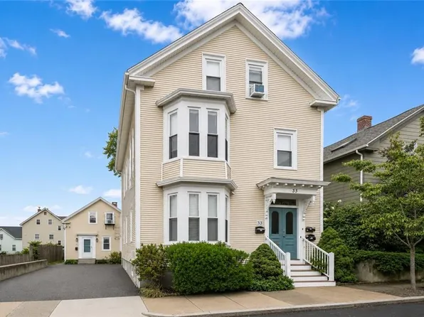 33 Amy St, Providence, RI 02906