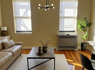 9161 193rd St APT 2R, Hollis, NY 11423