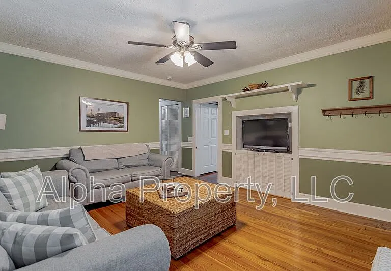3 Frost St — Photo 2