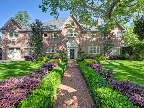 1441 40th St, Sacramento, CA 95819