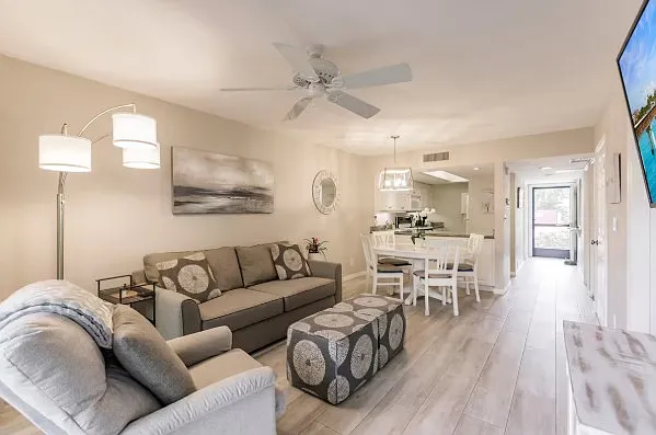 2 bed, 864 sqft, $10,500 — Photo 2