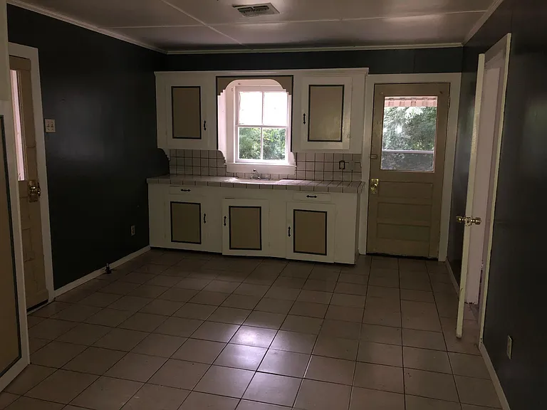 211 Azelie St — Photo 1