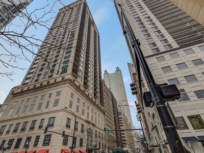 10 E Delaware Pl APT 23C, Chicago, IL, 60611