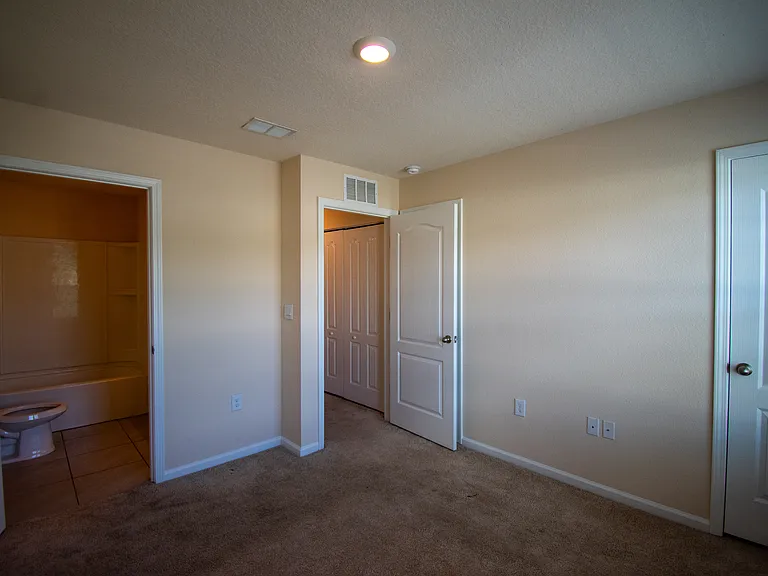882 Rotary Rd — Photo 18