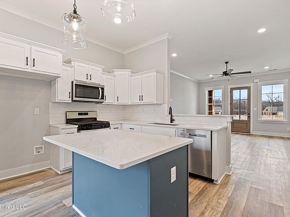 5th image of 3505 Kreunen St
