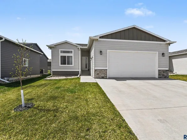 5517 S Spirea Ave, Sioux Falls, SD 57108