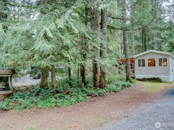 187 Fireside Lodge Circle, Deming, WA 98244