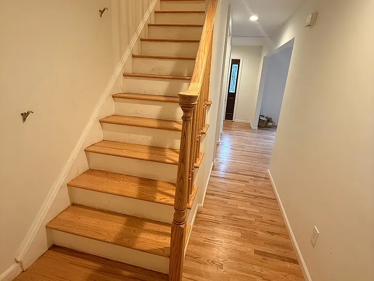 12 Cortland Pl #A — Photo 2