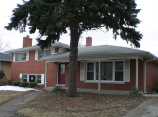 4429 W 101st St, Oak Lawn, IL 60453
