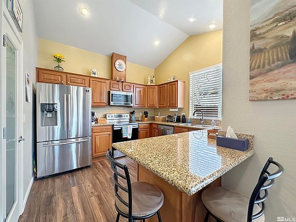 4th image of 5606 Churchill Green Dr