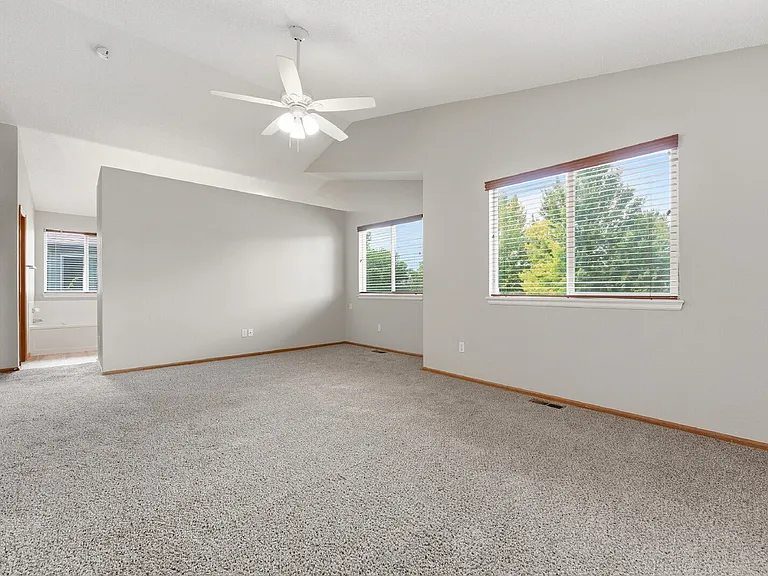 17624 Peyton Dr — Photo 23