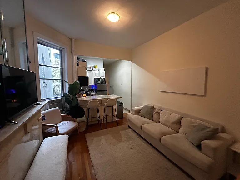 419 W 44th St #2W — Photo 1