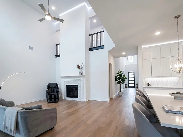 3091 Bates Dr — Photo 5