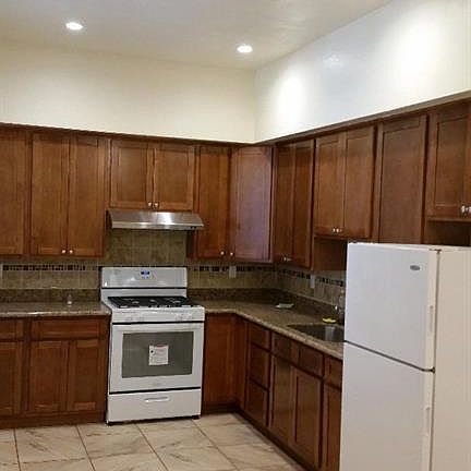 4th image of 326 N Ellsworth Ave APT 3