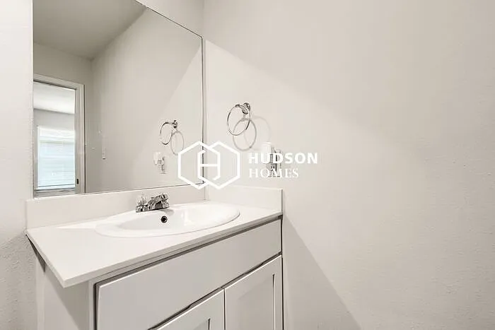 421 Meander St — Photo 10
