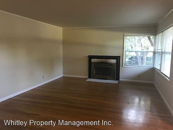 3rd image of 12 Iris Ln