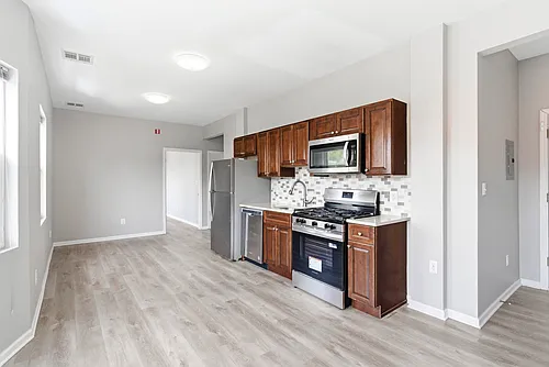 456 Avon Ave Photo 1