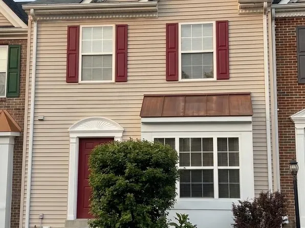 9051 Slate Stone Loop, Bristow, VA 20136