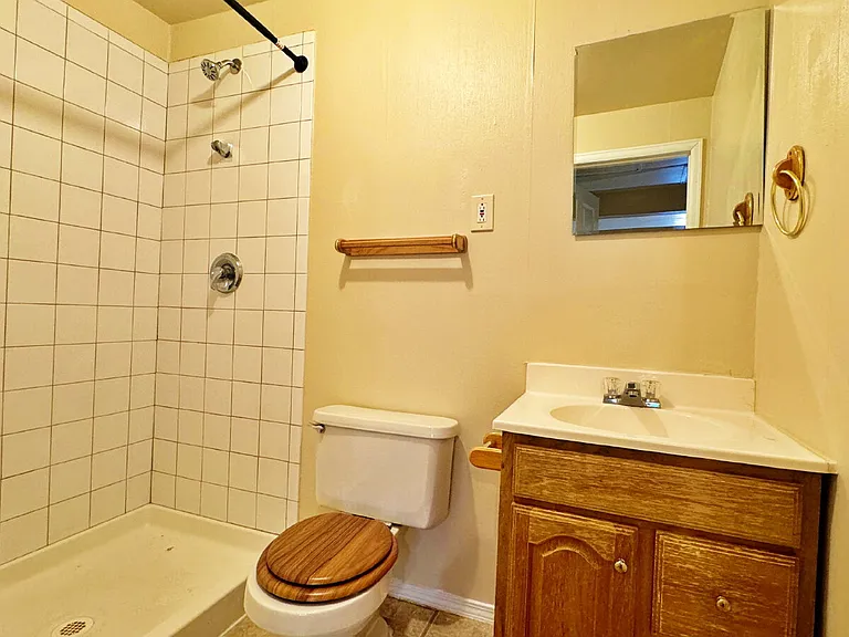 5597 S Killarney St — Photo 20