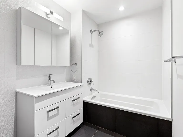 247 N 7th St #1602 — Photo 9