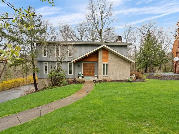 232 Ohara Manor Dr, Pittsburgh, PA 15238
